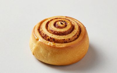 Pumpkin Cinnamon Roll Recipe: Soft, Cozy & Easy